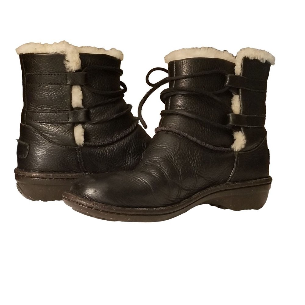 UGG Womens Leather Black Ankle Boot Lined Sz 8 s/n 1932